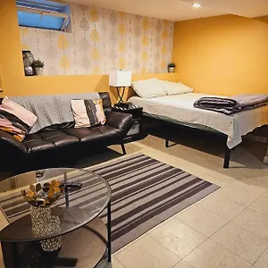 Tidy Queens Apartment